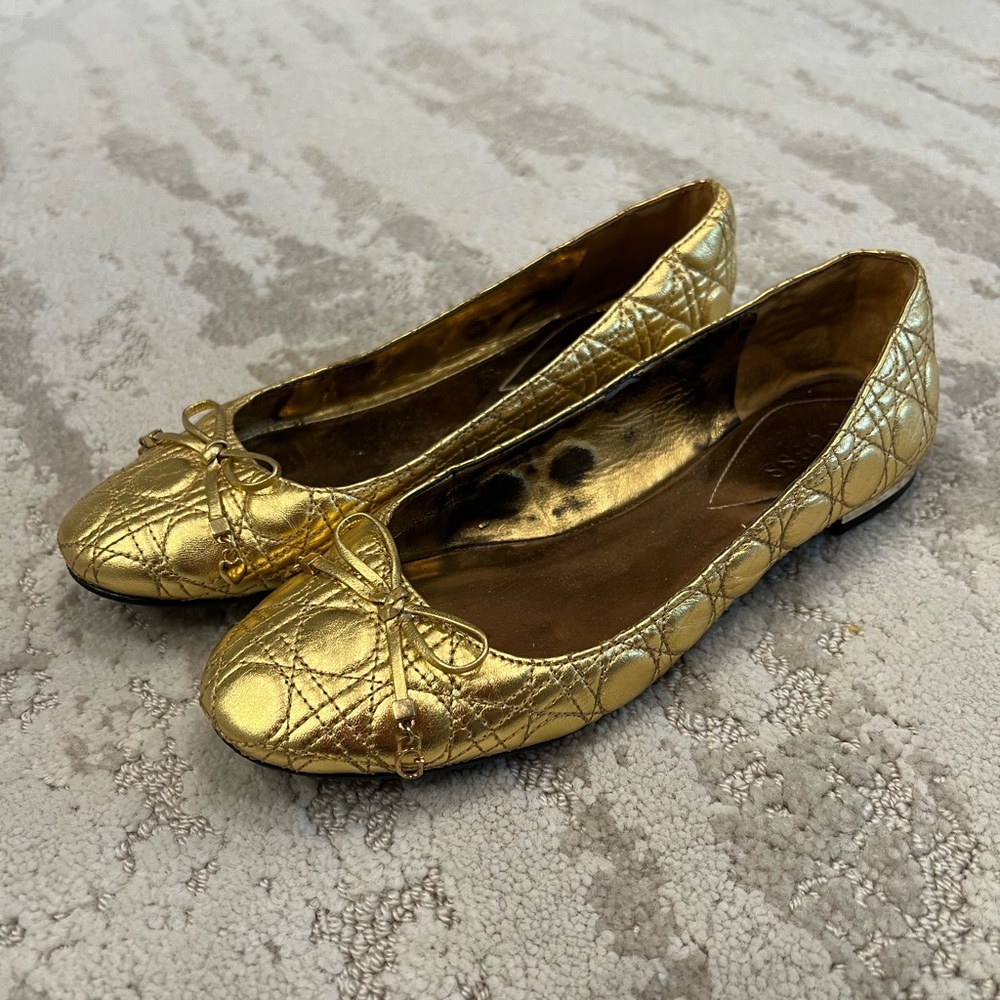 Guess Gold Ballet Flats